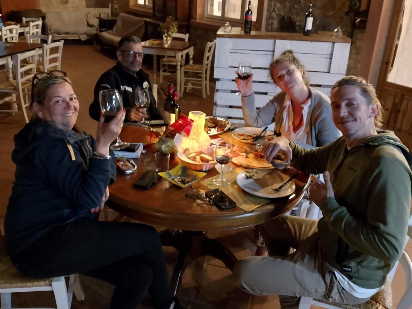 Yellowstone In Chianti Resort E Pool 圣吉米纳诺 外观 照片